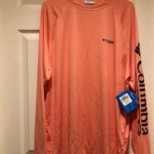 Columbia new men’s LG coral/black long sleeve